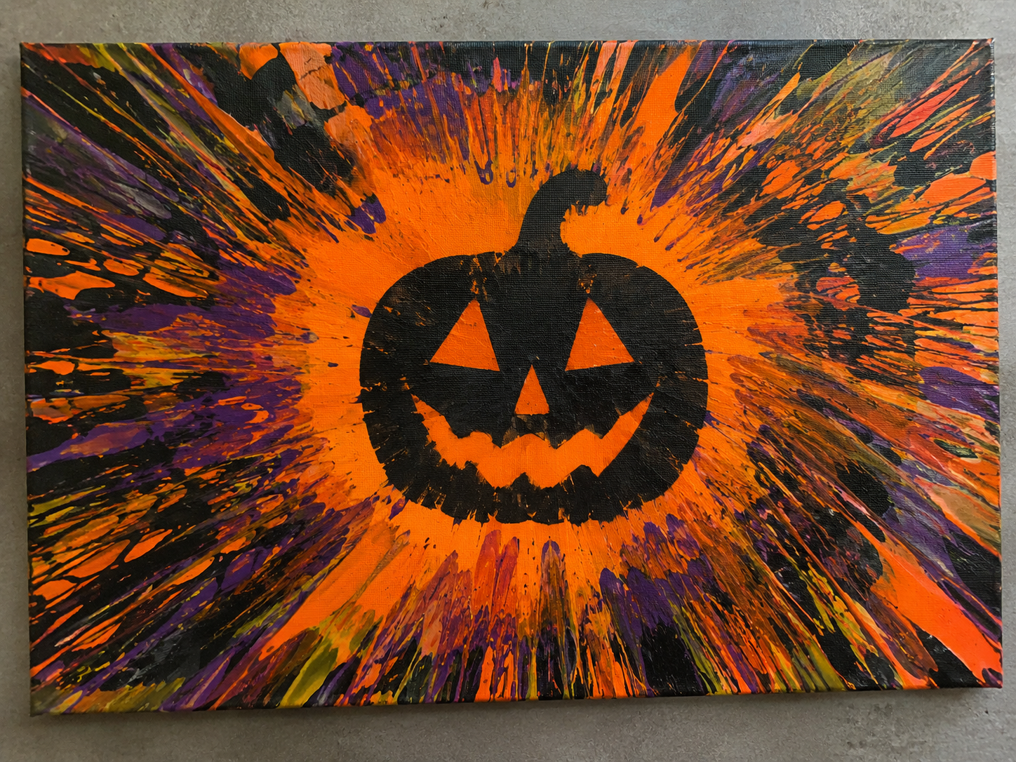 Atelier Spin Art avec pochoir Spécial HALLOWEEN